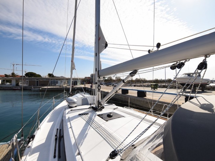 Sailboat to hire Zadar at the best price