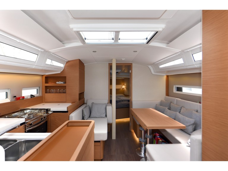 Jeanneau Sun Odyssey 410 charter bareboat or skippered in  Palma de Mallorca