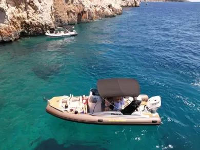 Hire RIB Barracuda with a boat licence