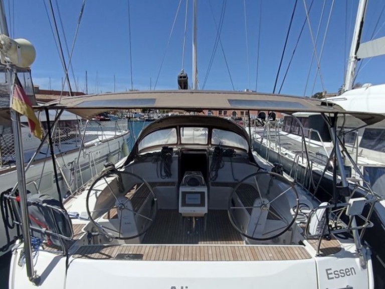 Hire Sailboat with or without skipper Bavaria Palma de Mallorca
