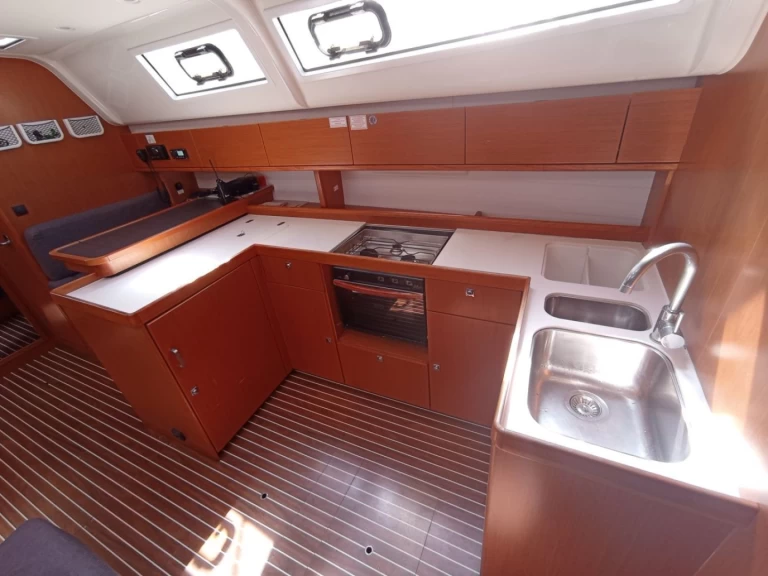 Yacht charter Palma de Mallorca - Bavaria Cruiser 51 on SamBoat
