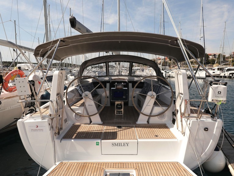 Charter a Hanse Hanse 388 in Šibenik on Samboat