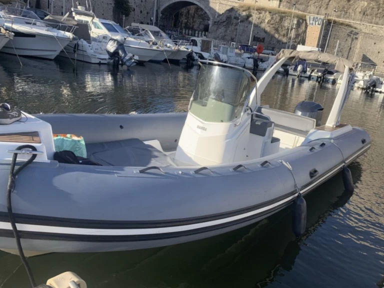 Hire RIB Capelli with a boat licence