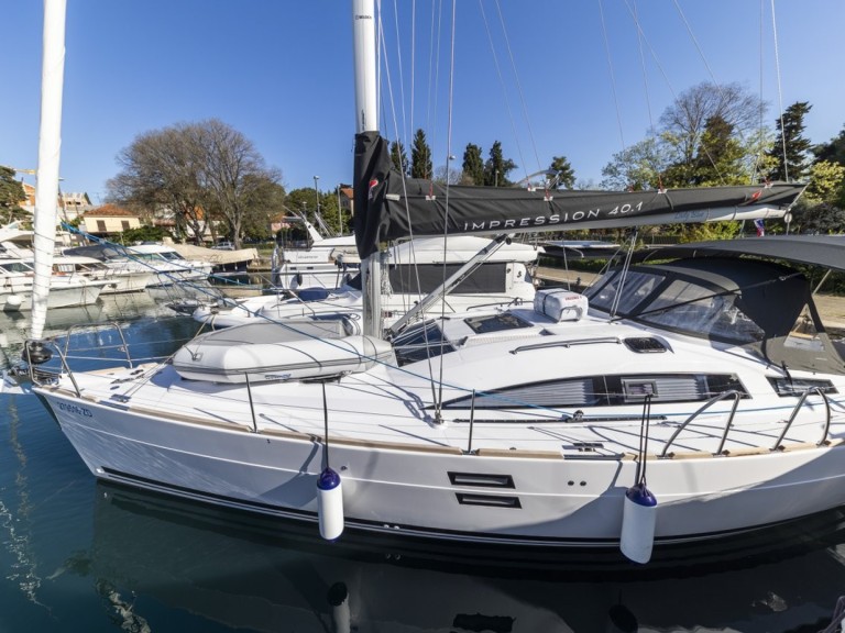 Sailboat hire in Zadar - Elan Impression 40.1