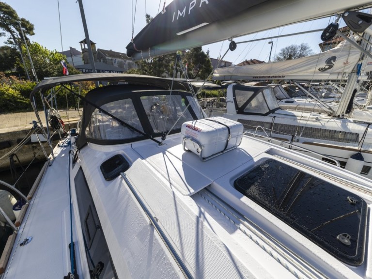 Sailboat hire in Zadar - Elan Impression 40.1