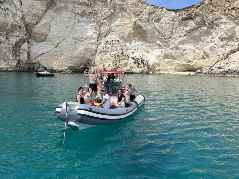 Yacht charter Cagliari - Lomac Lomac 800 IN on SamBoat