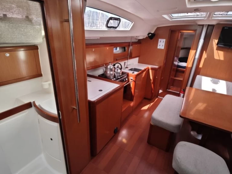 Hire Sailboat with or without skipper Bénéteau Fethiye