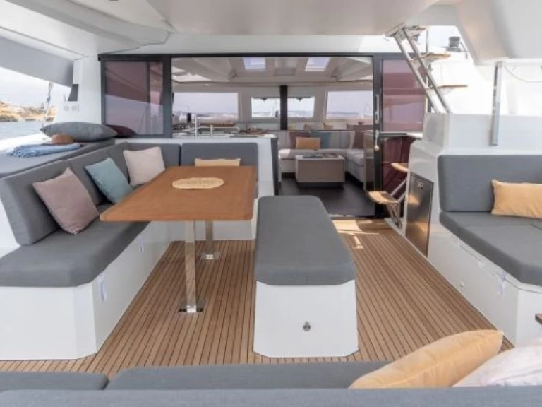 Charter a Fountaine Pajot Elba 45 in Frenchtown on Samboat