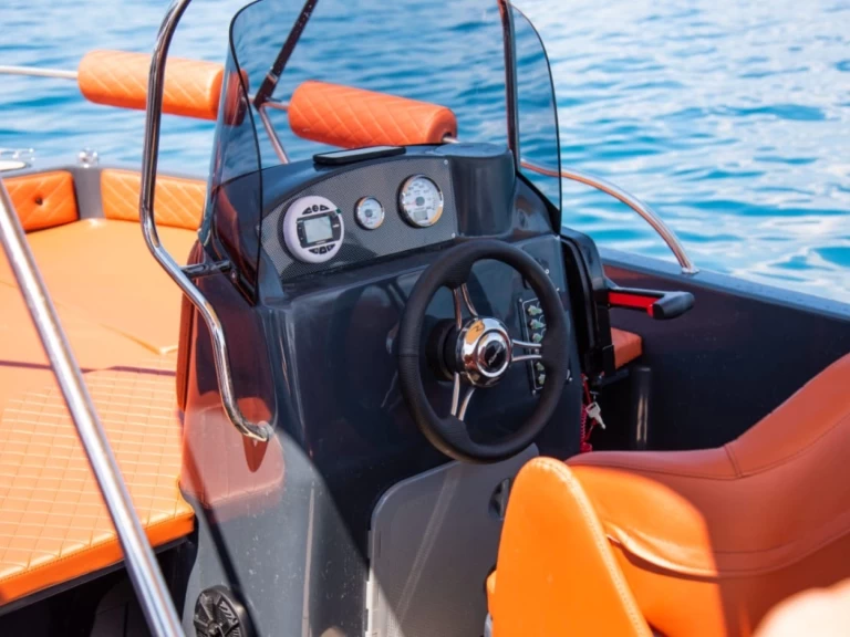 Yacht hire Old port of Corfu cheap Ithaka 550