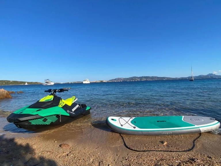 Yacht charter Palma de Mallorca - Azimut 70 Seajet on SamBoat