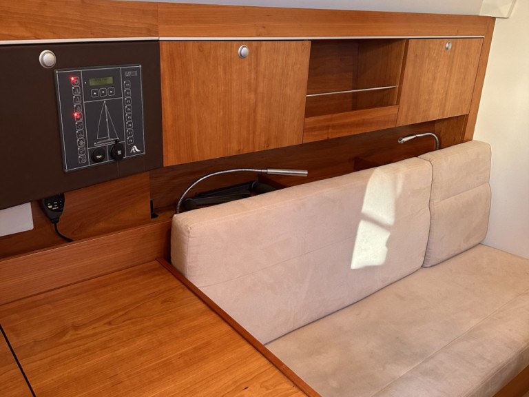 Hire Sailboat Hanse with a boat licence