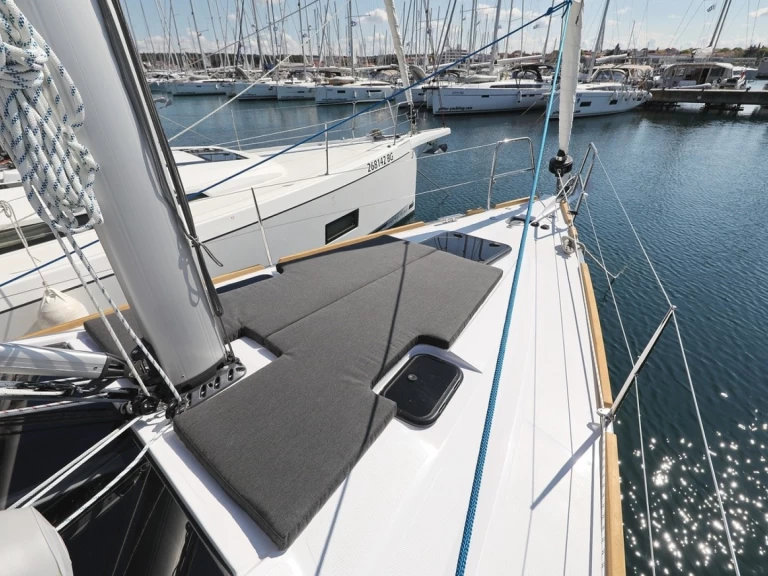 Sailboat hire in Biograd na Moru - Elan Impression 40.1