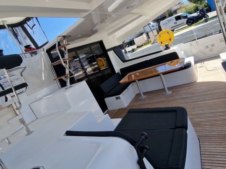 Charter a Lagoon Lagoon 42 in Trogir on Samboat