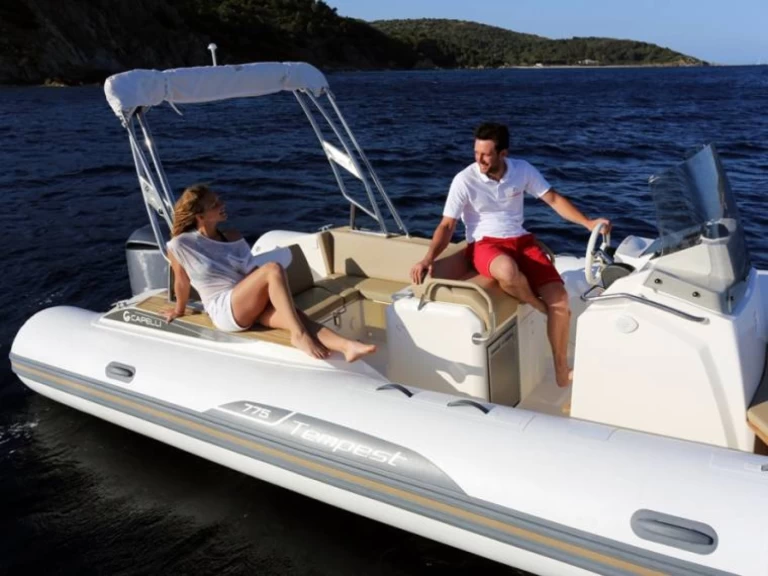 Yacht hire Mahón cheap Tempest 770