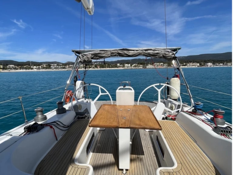 Yacht hire Athens cheap Hanse 540 E