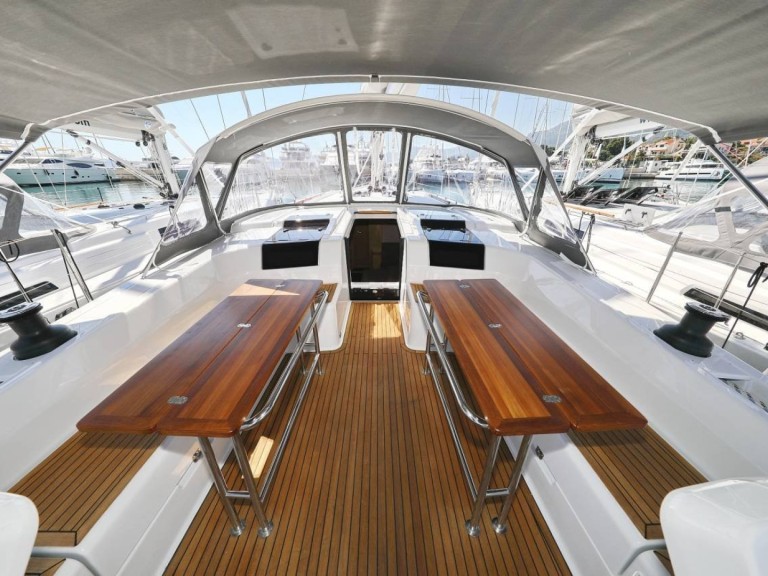 Hire Sailboat Hanse with a boat licence