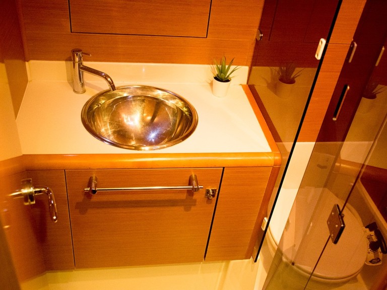 Yacht hire Lefkáda cheap Sun Odyssey 439