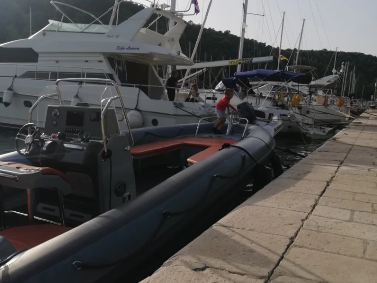 Hire RIB Marlin Boat with a boat licence