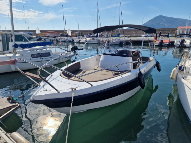 Charter a Polyester Yacht MARION 605 in Altea on Samboat