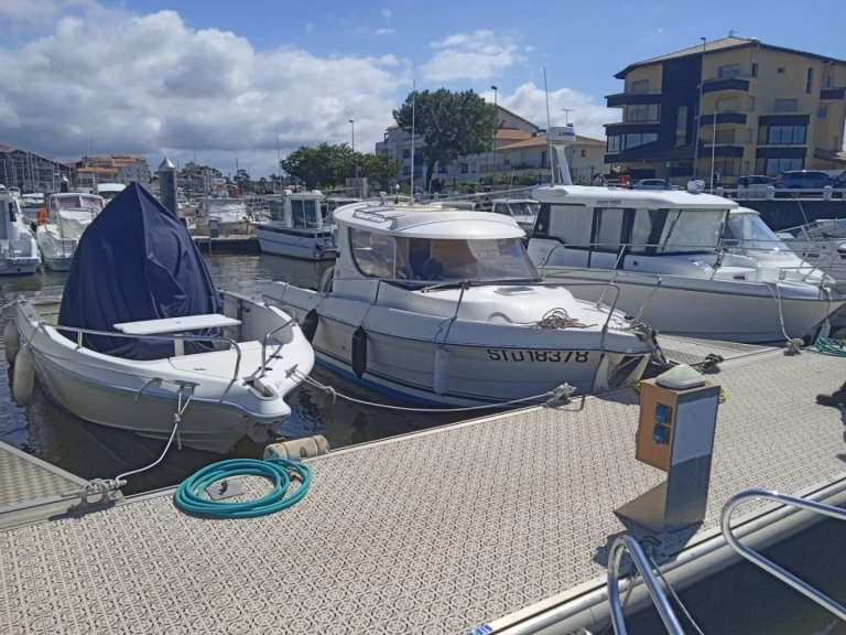 Yacht charter Capbreton - Quicksilver Quicksilver 650 Week-End on SamBoat