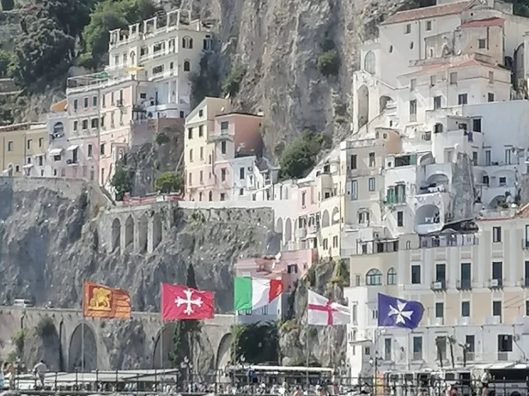 Hire Motorboat Acquaviva with a boat licence
