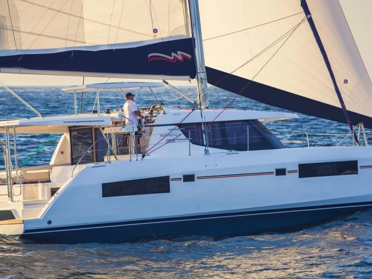 Hire Catamaran Leopard with a boat licence