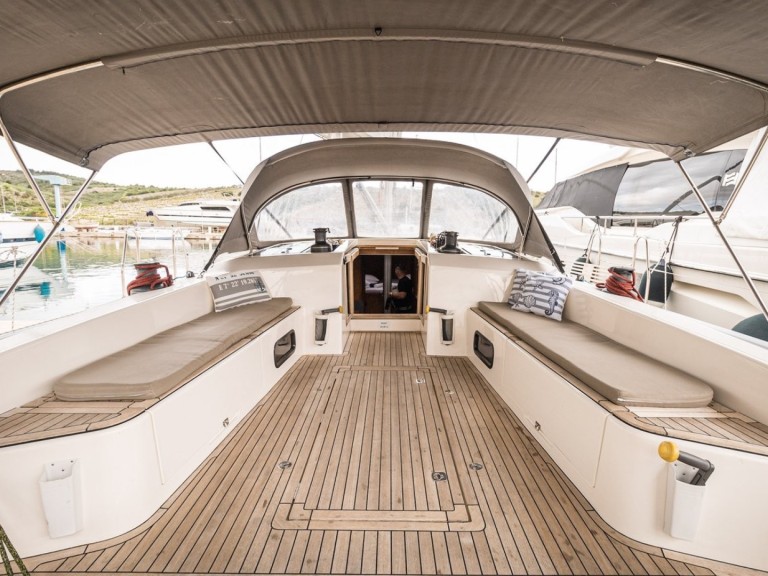 Charter a More Boats More 55 in Primošten on Samboat