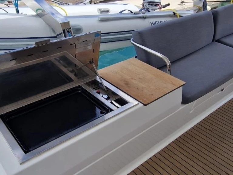 Hire a Fountaine Pajot Elba 45 Trogir