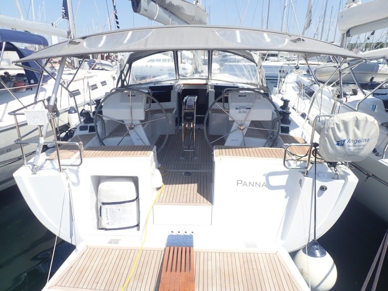 Sailboat to hire Biograd na Moru at the best price