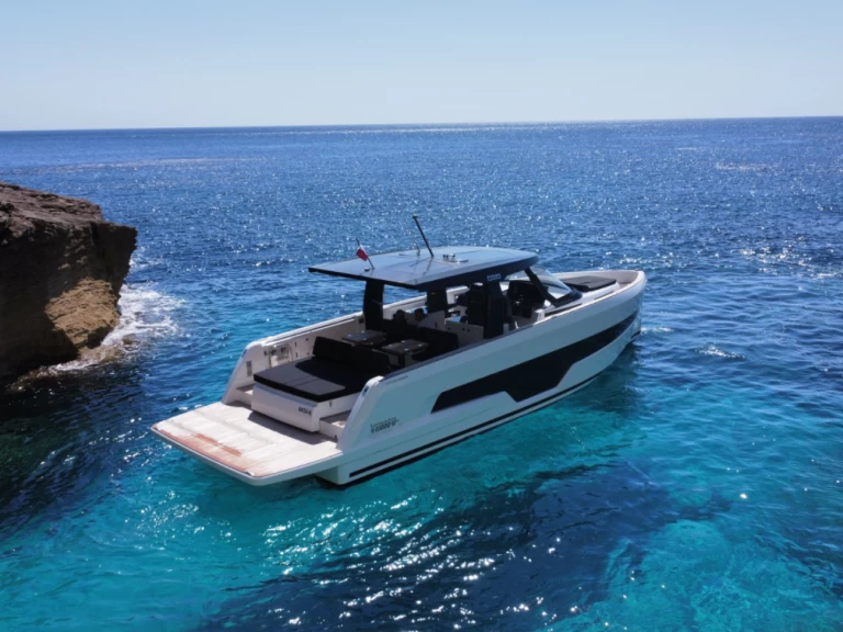 Hire Motorboat Fjord with a boat licence