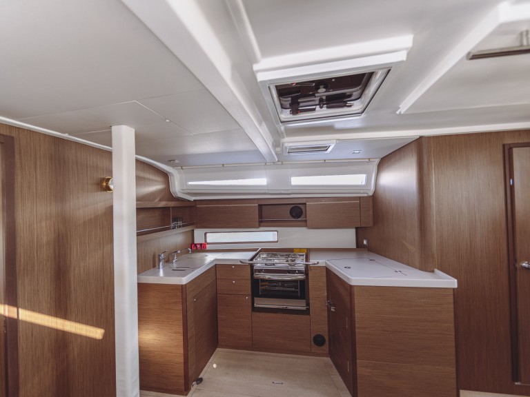 Charter a Bénéteau Oceanis 40.1 in Marmaris (district) on Samboat