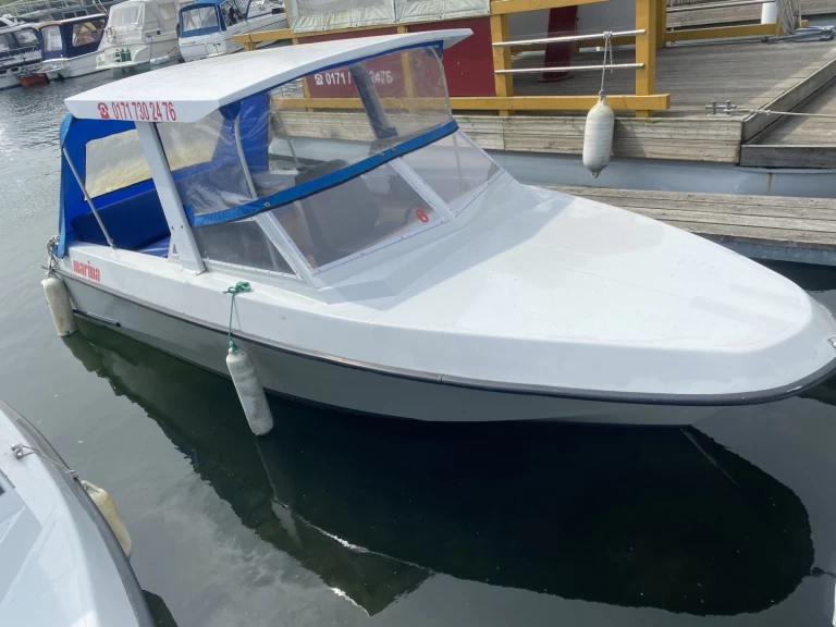 Charter a Tagescharter Lotus in Waren (Müritz) on Samboat