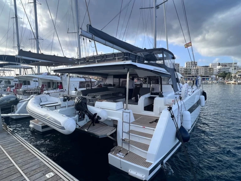 Yacht charter Sant Antoni de Portmany - Fountaine Pajot Aura 51 on SamBoat