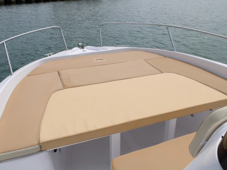 Charter a Astilux Ax-600 Open in Valencia on Samboat