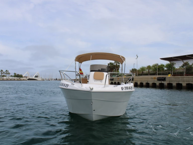 Hire Motorboat Astilux with a boat licence