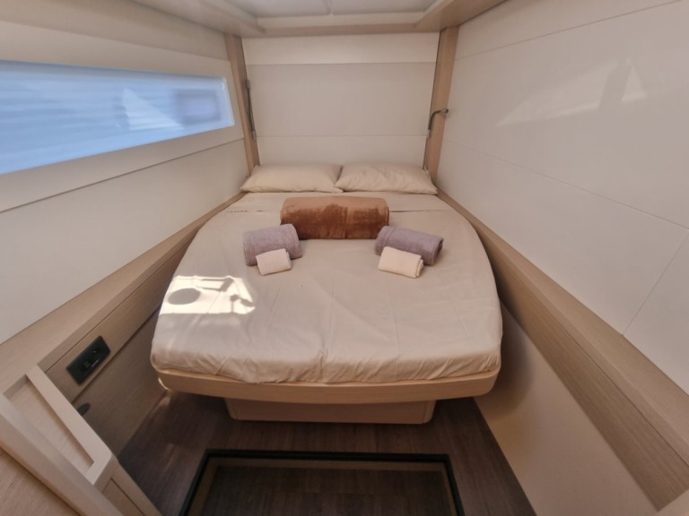 Yacht charter Genova - Lagoon Lagoon 46 on SamBoat