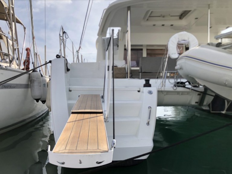 Hire Catamaran with or without skipper Lagoon Alimos