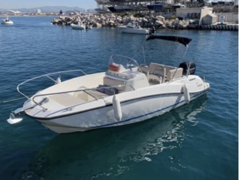 Motorboat hire in Marseille - Quicksilver Activ 605 Open