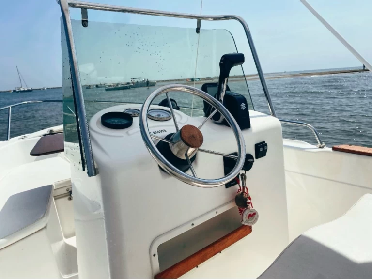 Motorboat hire in Port-Camargue - B2 Marine Cap Ferret 500