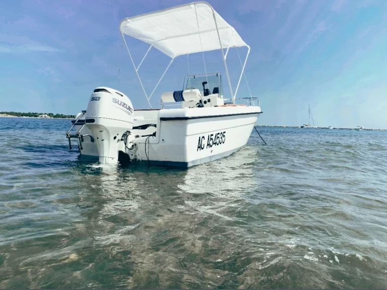 Hire Motorboat with or without skipper B2 Marine Port-Camargue