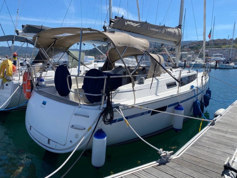 Hire a Bavaria Bavaria 34 Baiona