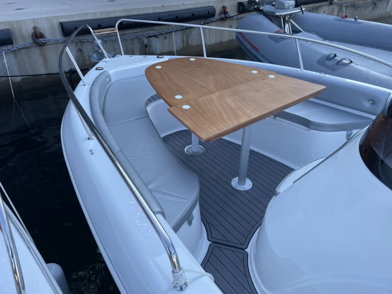 Yacht hire Martigues cheap Sport line 21