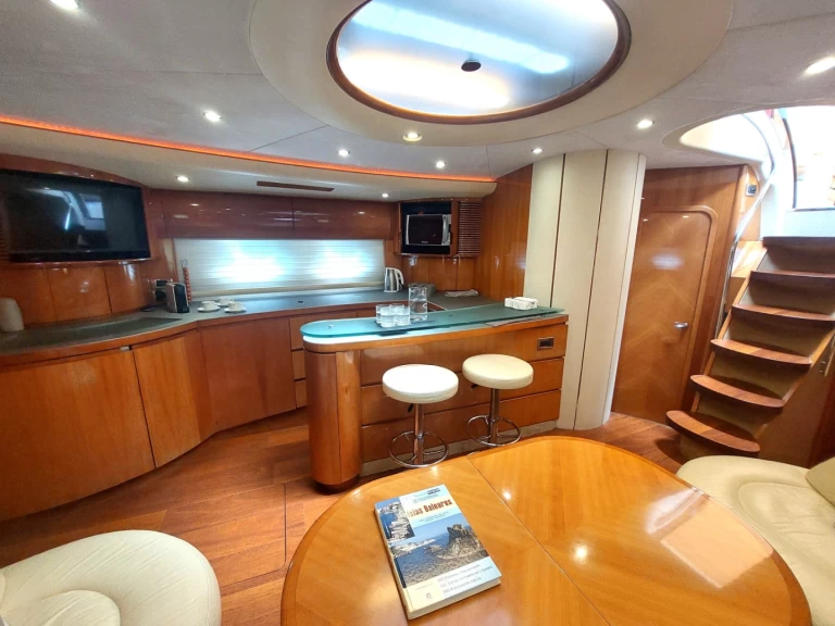 Hire Luxury Yacht Princess with a boat licence