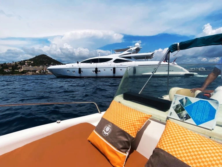 Charter a Mls happy bp in Mandelieu-la-Napoule on Samboat