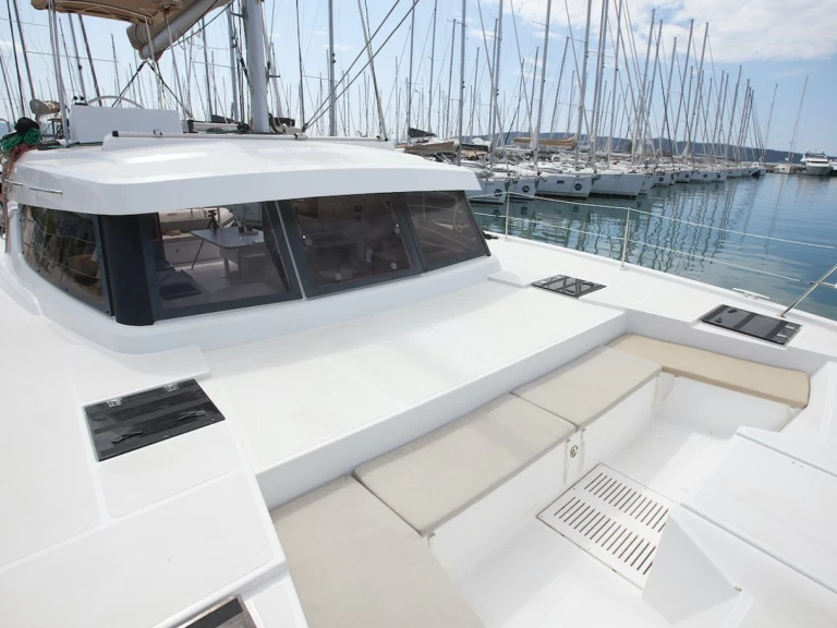 Catamaran hire in Kaštela - Bali Bali Catspace Voile