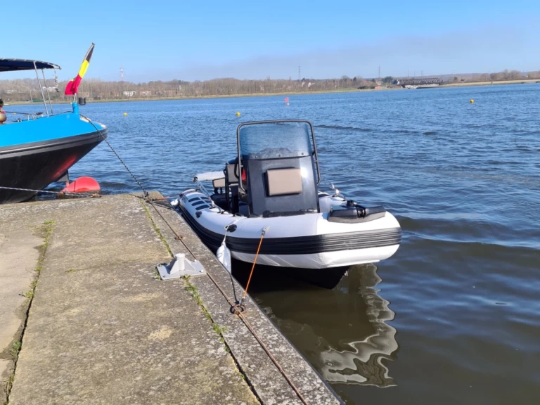 Yacht charter Anneville-Ambourville - Brig Navigator 570 on SamBoat