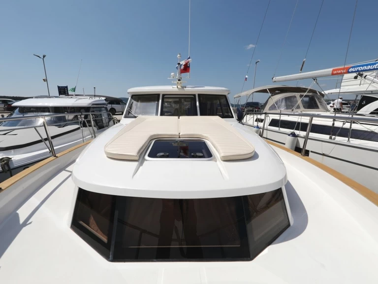Hire Luxury Yacht with or without skipper Greenline Yachts Biograd na Moru