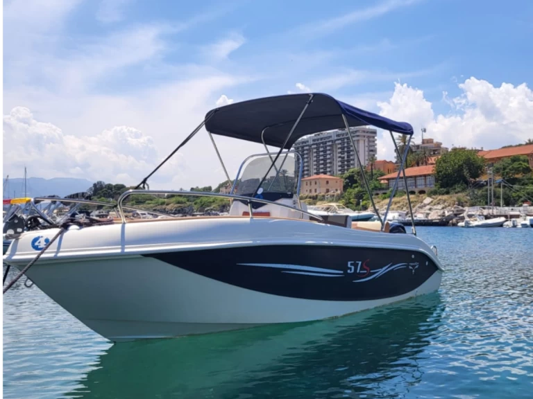 Hire a Trimarchi 57 S Palermo