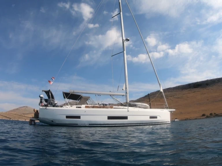 Yacht hire Sukošan cheap Dufour 470
