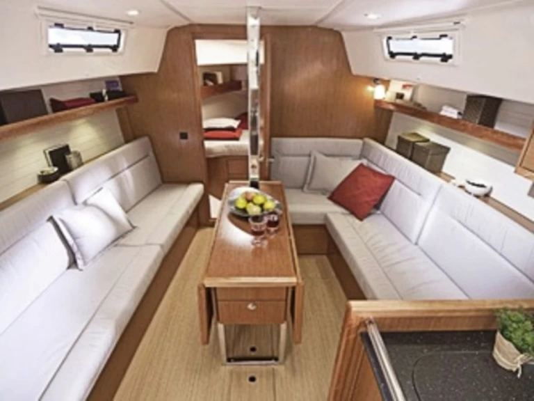 Yacht hire Grossenbrode cheap Cruiser 32